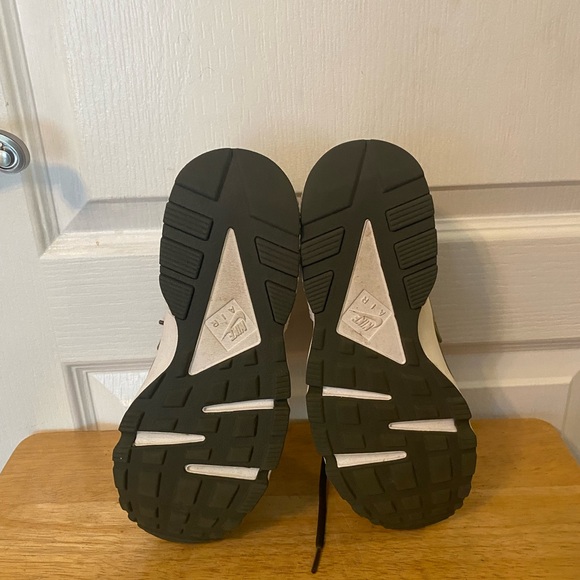 Air Huarache- Green Camo/Dark Tan - Picture 4 of 4